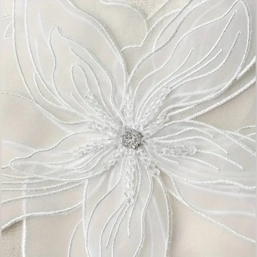 White Embroidered Sew-On Appliqué Flower, Craft & Clothing Embellishment, New